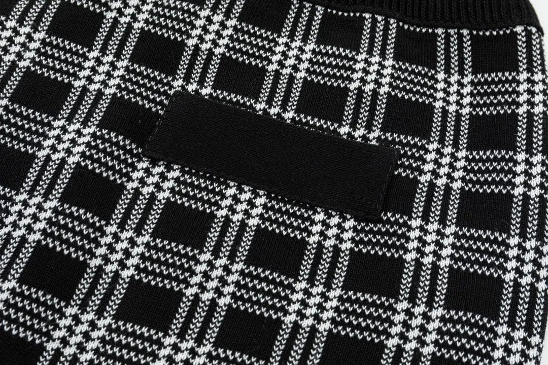 Thom Browne🇳🇱 2023SSNew Arrival ， ， ， ，4 ， ， ， Breathable， ， Black Sizes M-XXL